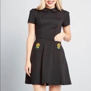 Modcloth Black Collar dress with Sunflower Embroidery pockets